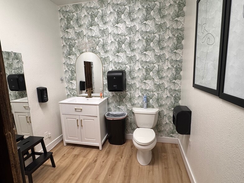 More Photos Of 41651 Corporate Way, Palm Desert Loft Creative Space For Lease