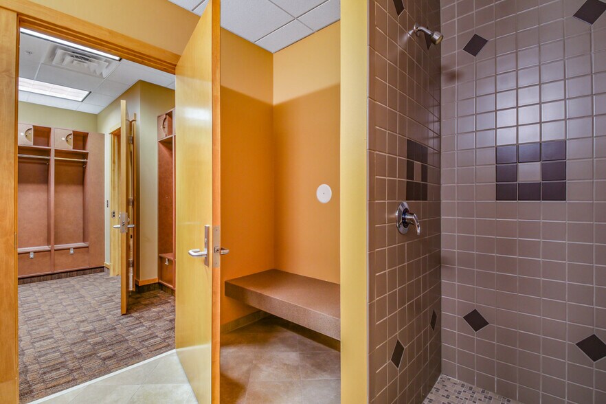 More Photos Of 659 W Hamilton Ave, Eau Claire Medical For Sale