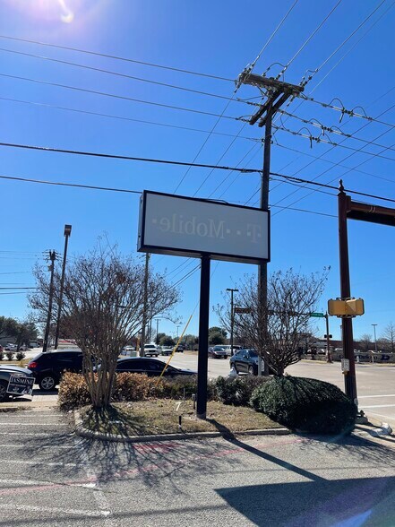 More Photos Of 900 N Hampton Rd, DeSoto Fast Food For Lease