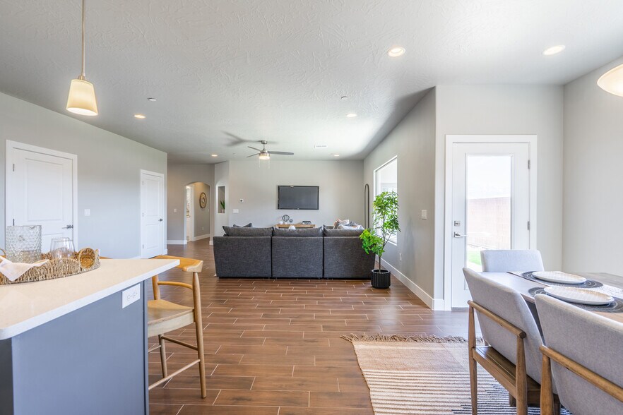 More Photos Of 278 2020 w, Hurricane Specialty For Sale