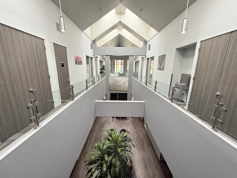 More Photos Of 1510 J St, Sacramento Office For Lease