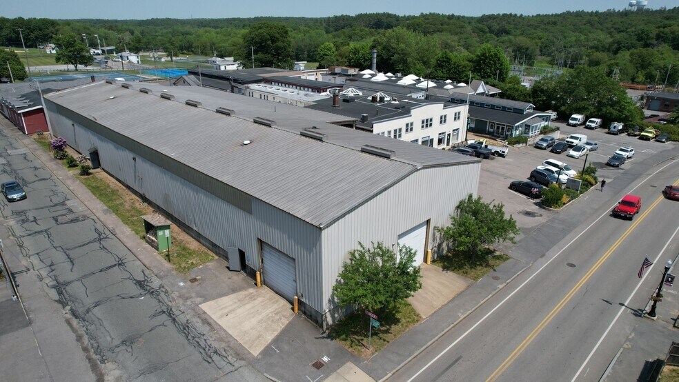 More Photos Of 25 Wareham St, Middleboro Warehouse For Lease