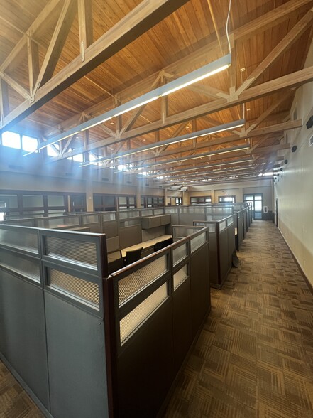 More Photos Of 4141 28th Ave S, Fargo Office For Lease