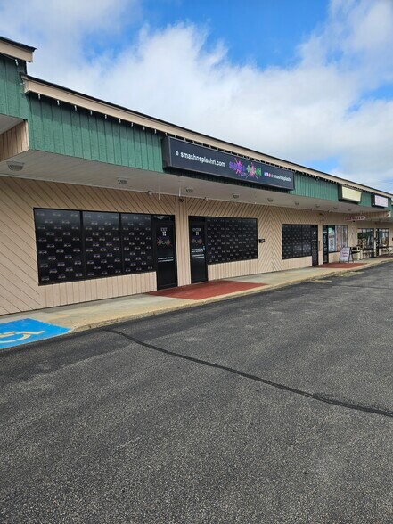 More Photos Of 289 Cowesett Ave, West Warwick Unknown For Lease