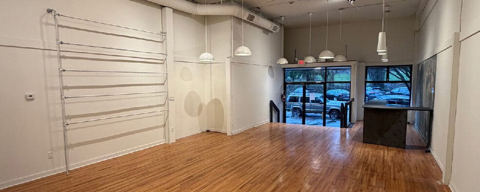 More Photos Of 153 1st St E, North Vancouver Storefront For Lease