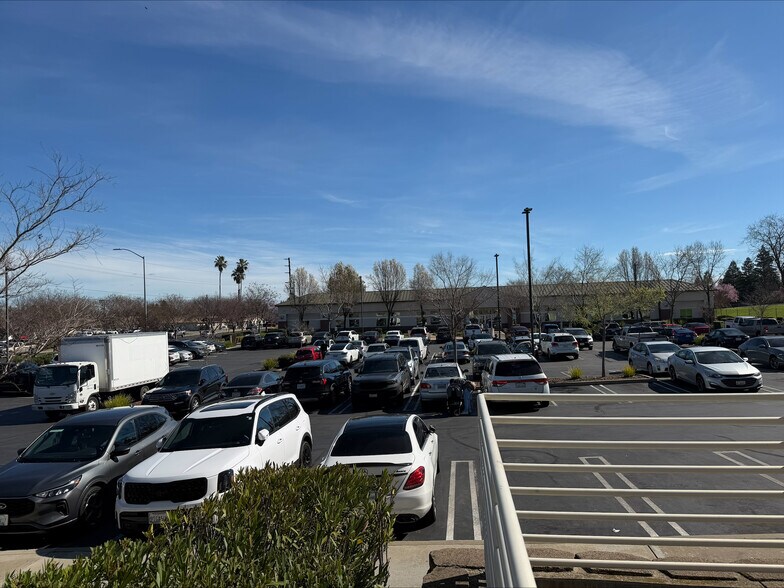 More Photos Of 906 Cirby Way, Roseville Medical For Lease