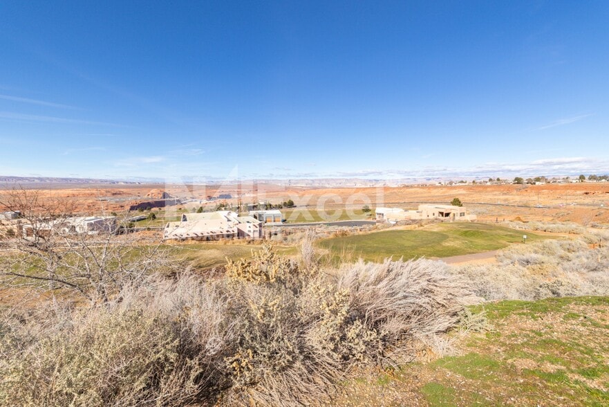 More Photos Of 287 N Lake Powell Blvd, Page Hotel For Sale