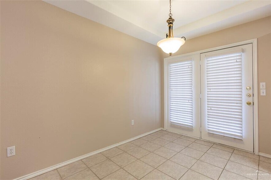 More Photos Of 1902 Summer Breeze St, Mission Apartments For Sale
