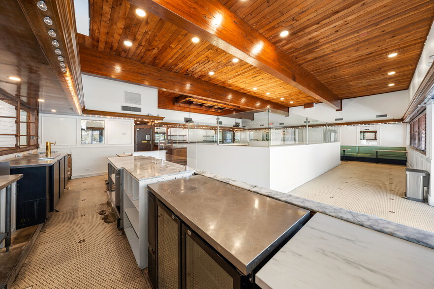 More Photos Of 1586 S Dixie Hwy, Coral Gables Restaurant For Lease