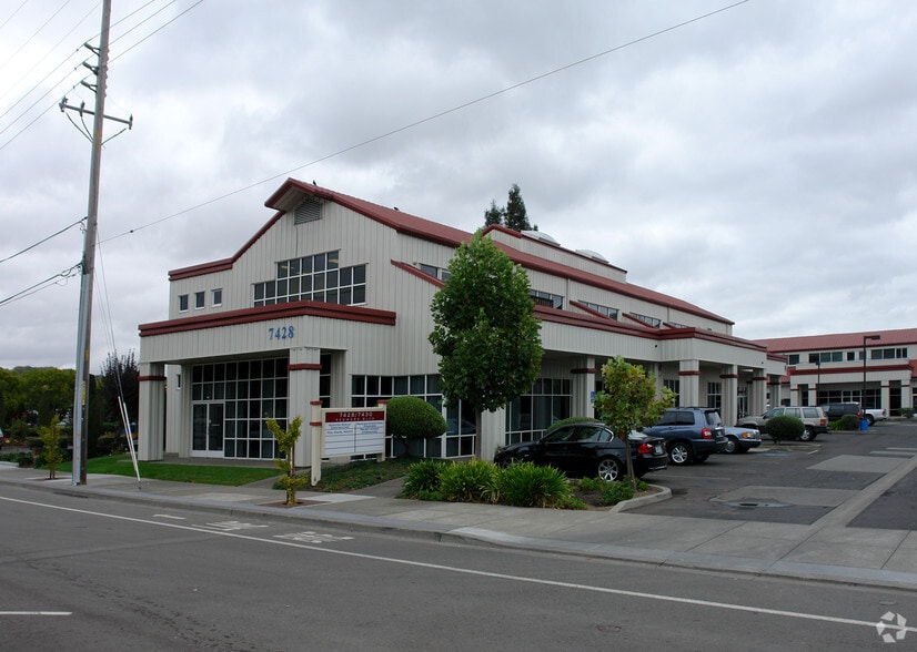 More Photos Of 7428 Redwood Blvd, Novato Office For Sale