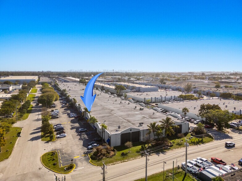 More Photos Of 5501-5595 NW 74th Ave, Miami Warehouse For Lease