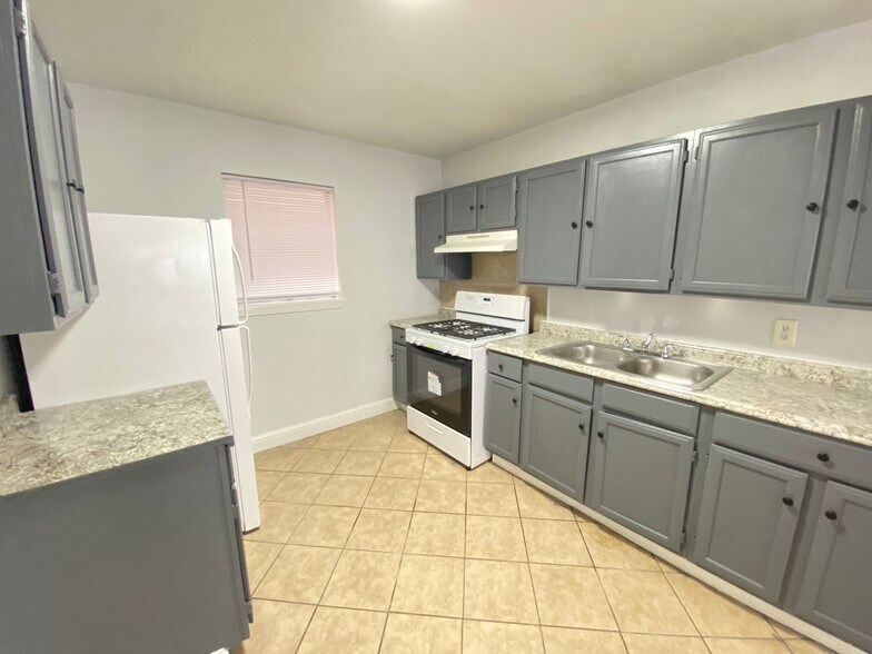 More Photos Of 5408 Market St, Houston Apartments For Sale