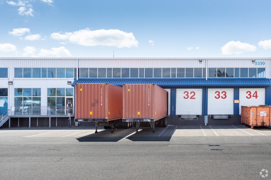 More Photos Of 5330 NE Courier Ct, Portland Warehouse For Lease