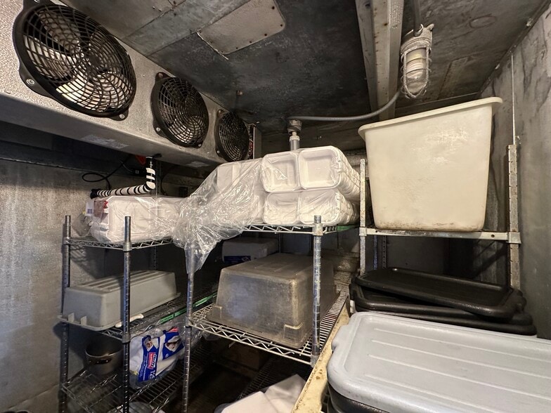 More Photos Of 1399 W Littleton Blvd, Littleton Restaurant For Sale