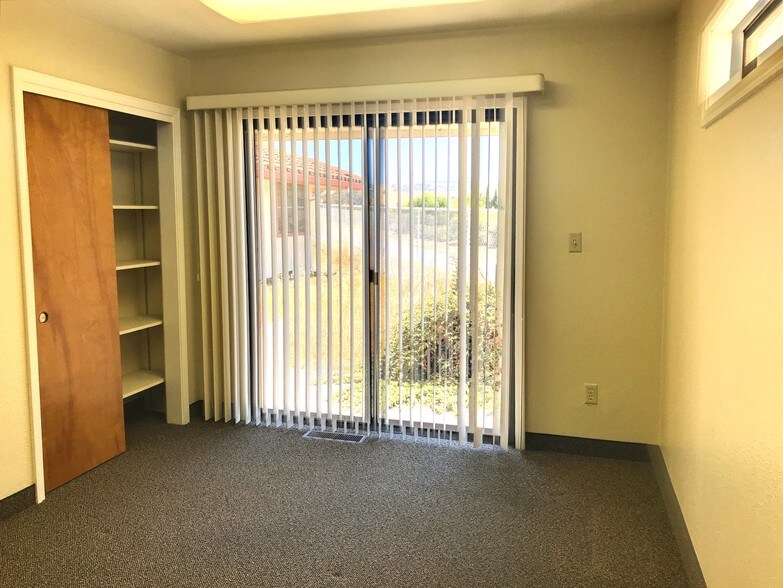 More Photos Of 901 Sunset Dr, Hollister Medical For Lease