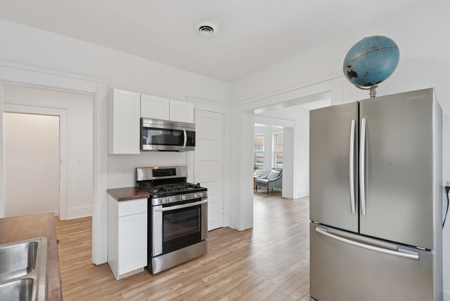 More Photos Of 5808-5810 Detroit Ave, Cleveland Storefront Retail Residential For Lease