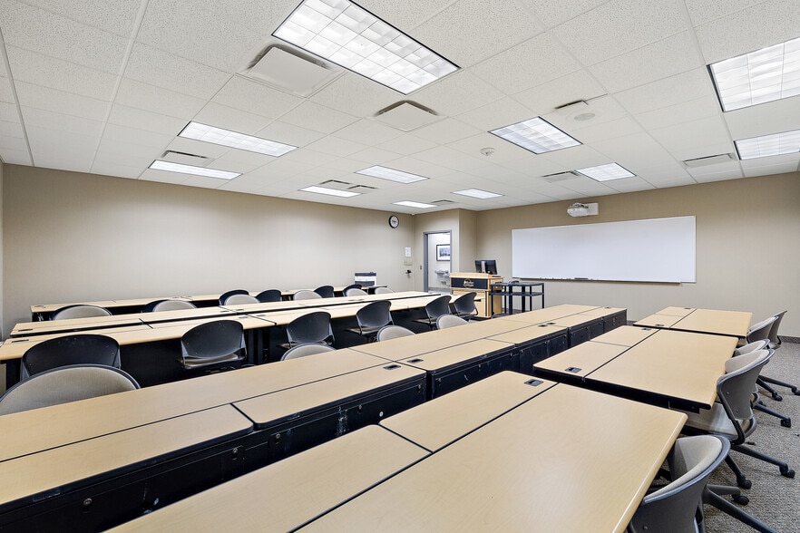 More Photos Of 34375 S Gratiot Ave, Clinton Township Office For Sale
