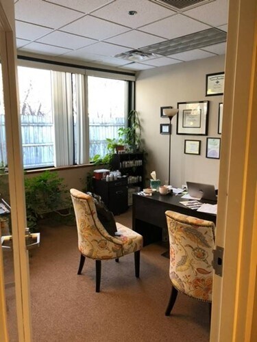 More Photos Of 932 N Wright St, Naperville Office For Lease