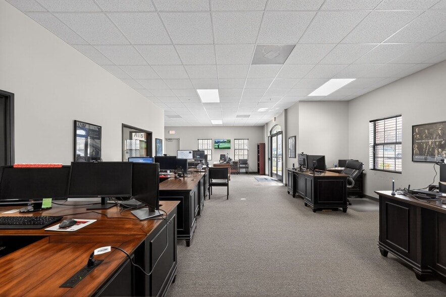 More Photos Of 4670 McDermott Rd, Plano Medical For Sale