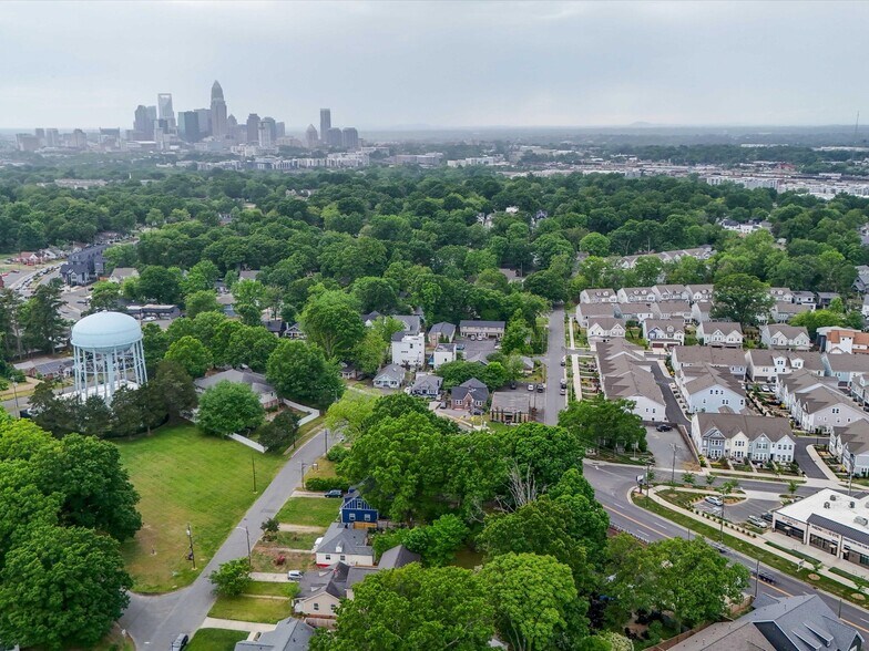 More Photos Of 2522 The Plaza, Charlotte Service Station For Sale