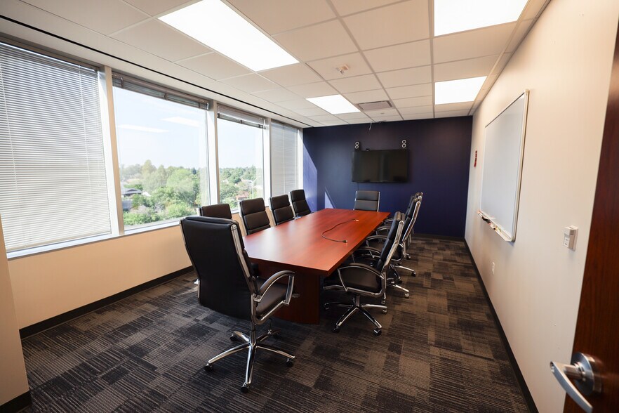 More Photos Of 3817 NW Expressway, Oklahoma City Office For Lease