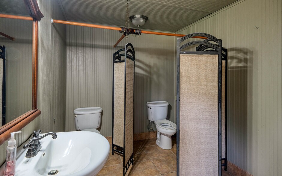 More Photos Of 30291 FM 1488 Rd, Waller Lodge Meeting Hall For Sale
