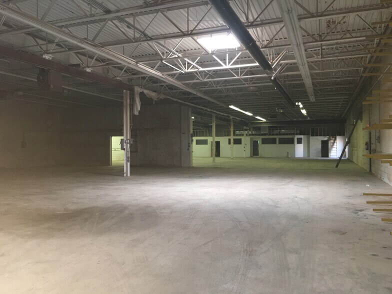 More Photos Of 1001 W Washington St, Norristown Warehouse For Lease