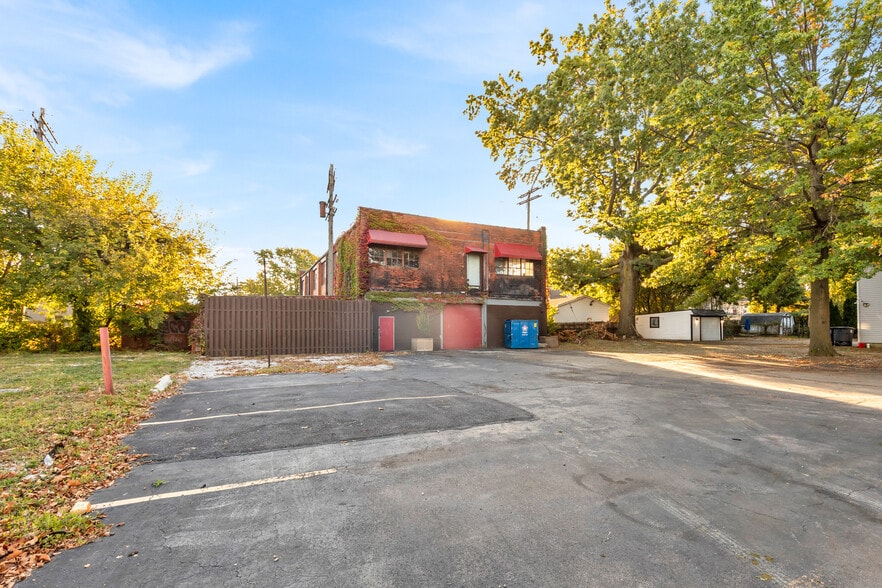 More Photos Of 2032 W 105th St, Cleveland Warehouse For Sale