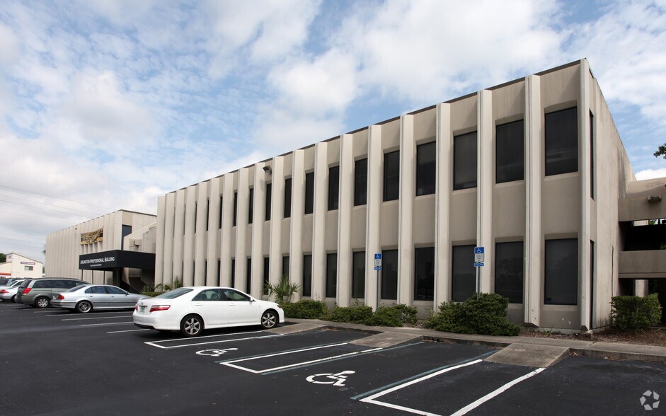 More Photos Of 6501 Arlington Expy, Jacksonville Office For Lease