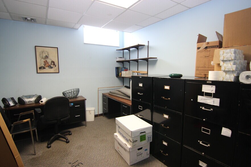 More Photos Of 2900 Belmont Ave, Youngstown Office For Sale