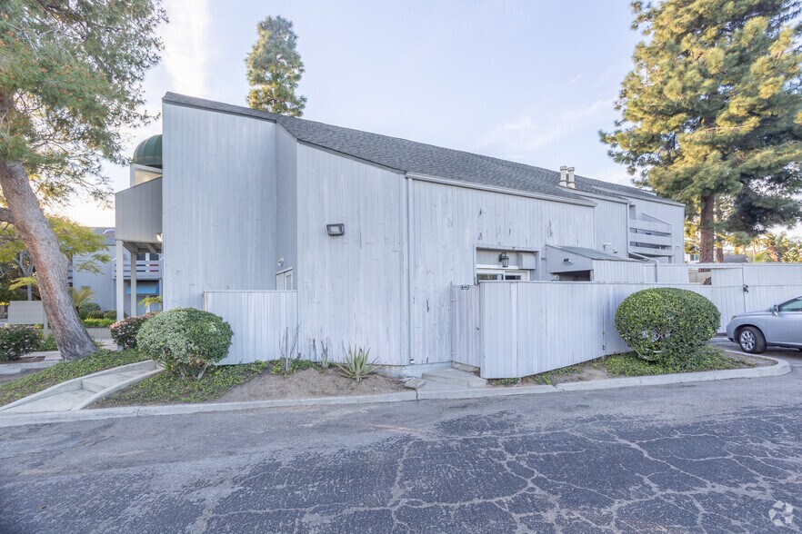 More Photos Of 760 Las Posas Rd, Camarillo Loft Creative Space For Sale