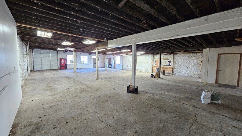 More Photos Of 106 S Chestnut St, Colorado Springs General Retail For Sale
