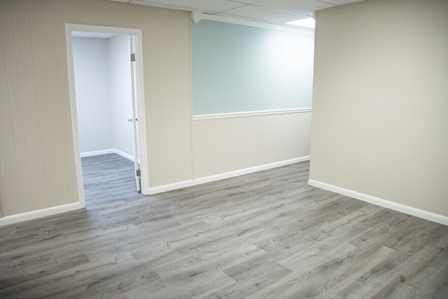 More Photos Of 565 Harrison Ave, Panama City Office For Lease