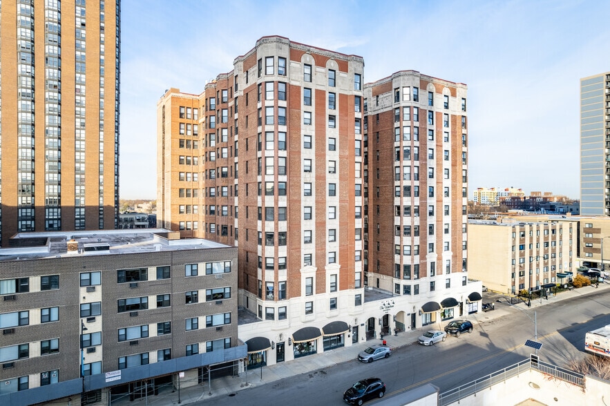 More Photos Of 5240 N Sheridan Rd, Chicago Apartments For Lease