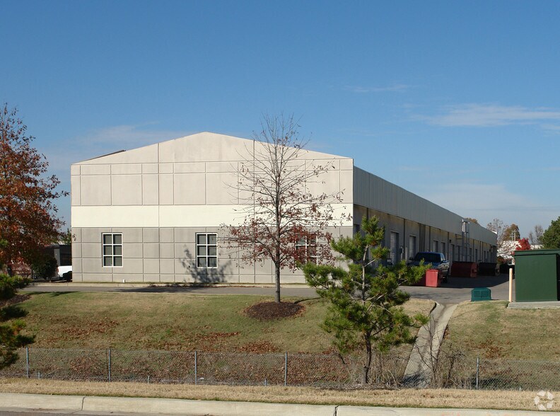 More Photos Of 7891 Stage Hills Blvd, Bartlett Flex For Lease