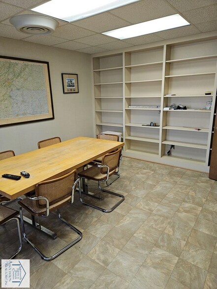 More Photos Of 2611 Riverside Dr, Bassett Office For Sale
