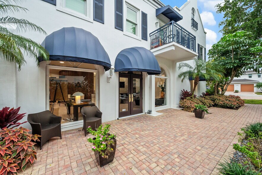 More Photos Of 292-296 14th Ave S, Naples General Retail For Lease