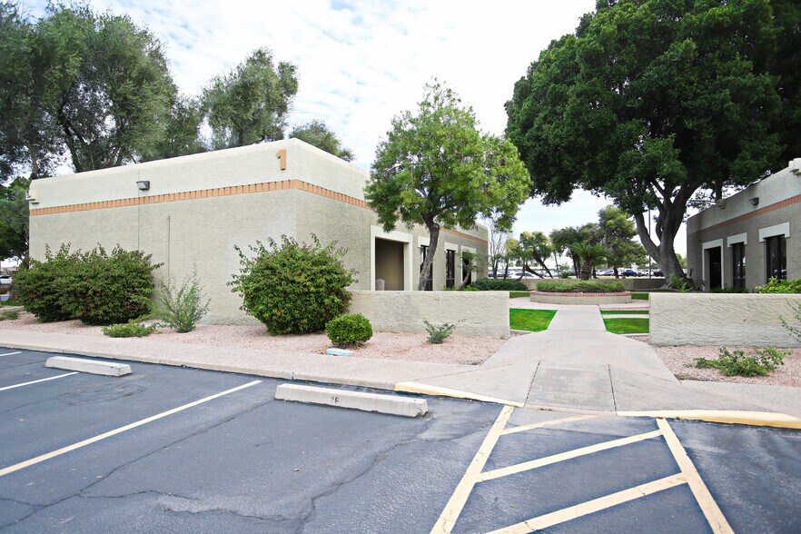 More Photos Of 2222 S Dobson Rd, Mesa Loft Creative Space For Lease