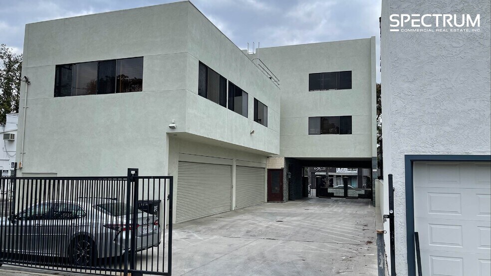 More Photos Of 13808 Ventura Blvd, Sherman Oaks Office For Sale