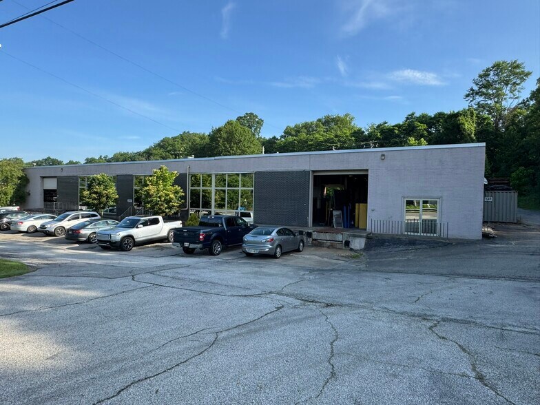 Primary Photo Of 25801-25851 Solon Rd, Bedford Heights Manufacturing For Lease