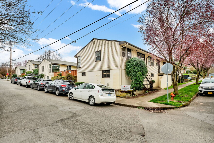 Primary Photo Of 5104-5132 SE Clinton St, Portland Apartments For Sale