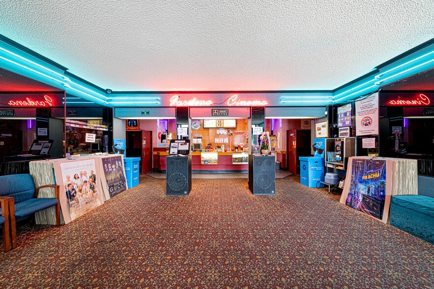 More Photos Of 14948 Crenshaw Blvd, Gardena Movie Theatre For Sale
