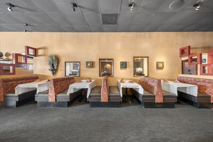 More Photos Of 14008-14012 Ventura Blvd, Sherman Oaks Restaurant For Lease