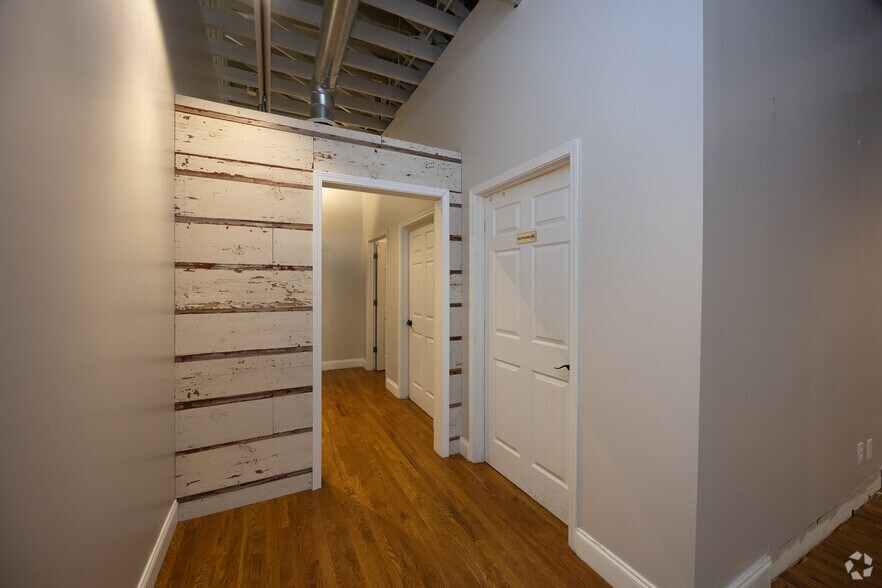 More Photos Of 123 W Main St, Buford General Retail For Sale