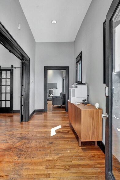 More Photos Of 1306 3rd Ave N, Nashville Loft Creative Space For Lease