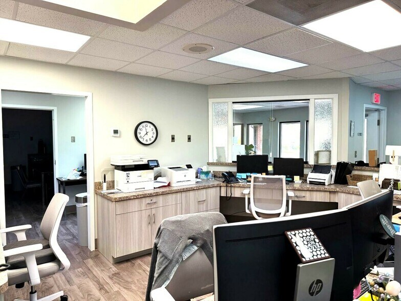 More Photos Of 112 Houston St, Lexington Medical For Sale