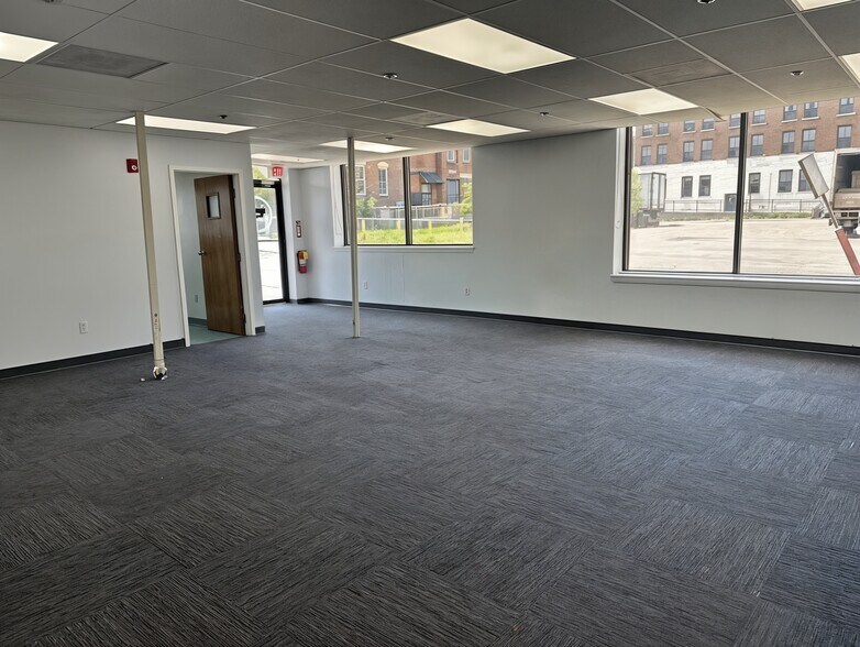 More Photos Of 50 Pearl St, Pittsfield Office For Lease