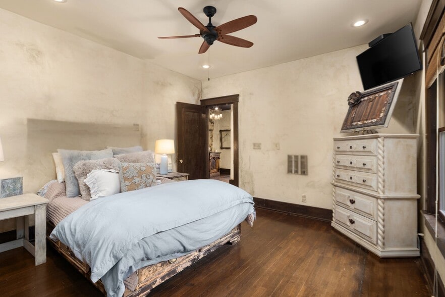 More Photos Of 707 Inverness Ave, Nashville Restaurant For Sale