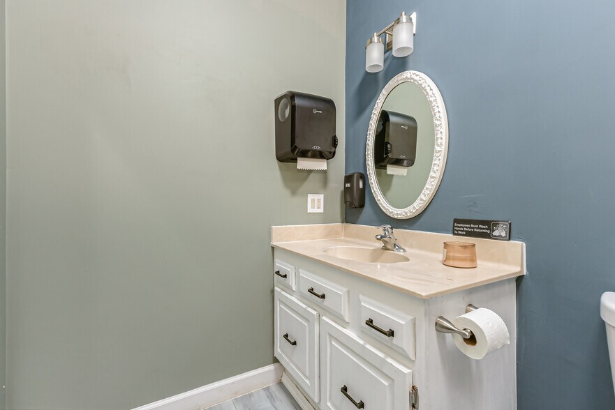 More Photos Of 5935 S Highway A1A, Melbourne Beach Hotel For Sale