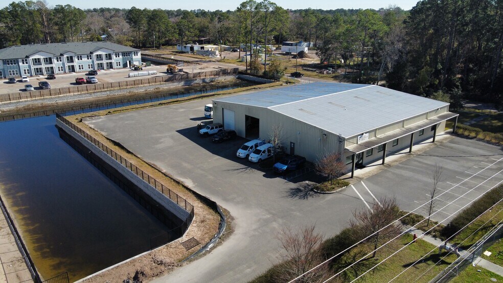 More Photos Of 14353 N Main St, Jacksonville Warehouse For Sale